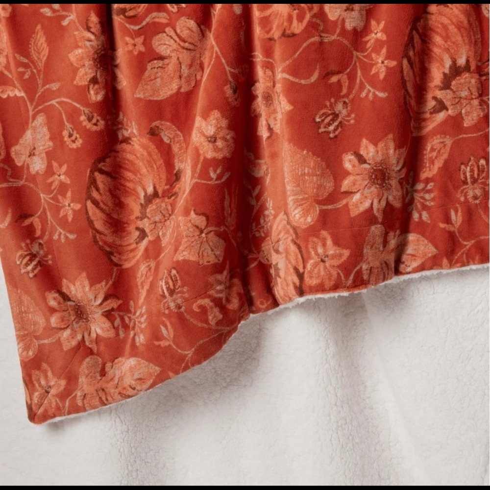 Pumpkin Printed Plush Throw